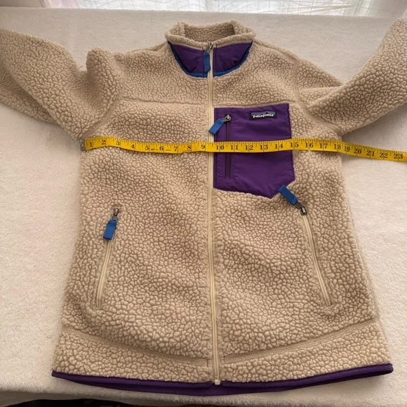 Patagonia Women's W's Classic Retro-X Jacket Medium Vintage Design Cream Purple
